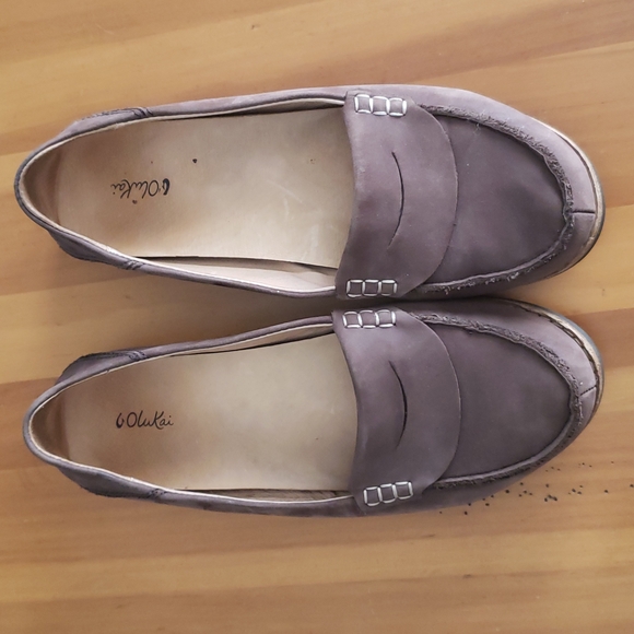 EUC OluKai brown suede moccasin loafers - Picture 5 of 10